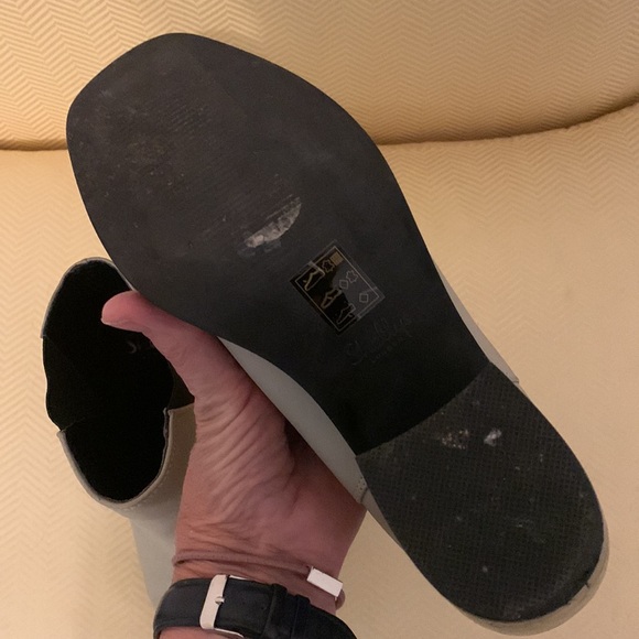 EUC Shelly’s ankle boots - Picture 8 of 10